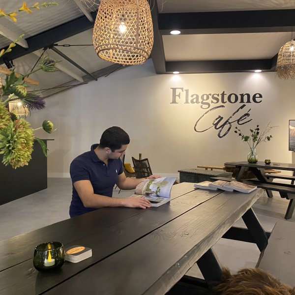 Das Flagstone Café