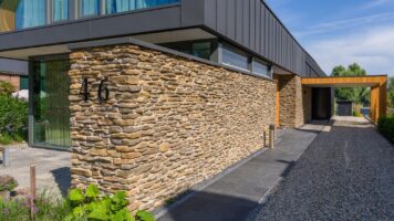 Exklusive Fassadenverkleidung mit Geopietra Stone Strips | Bouwbedrijf Berendse
