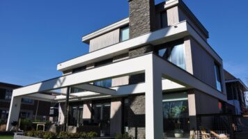 Steinrutschen Moderne Villa-Isolierung